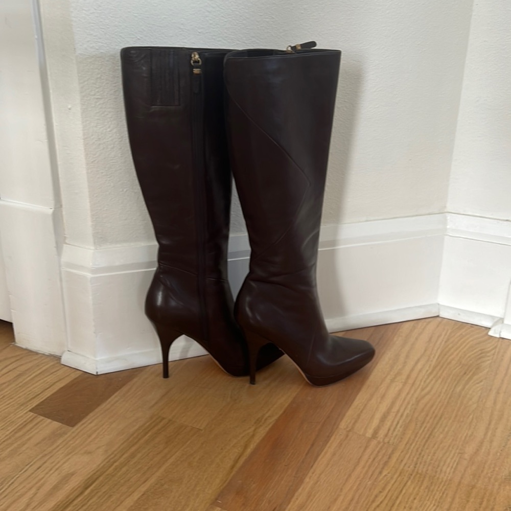 Chocolate brown via Spiga under the knee boots
